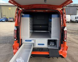 VK Ref: 2116 Fully Extended XL Drawer Unit along with space for a Trolley Jack